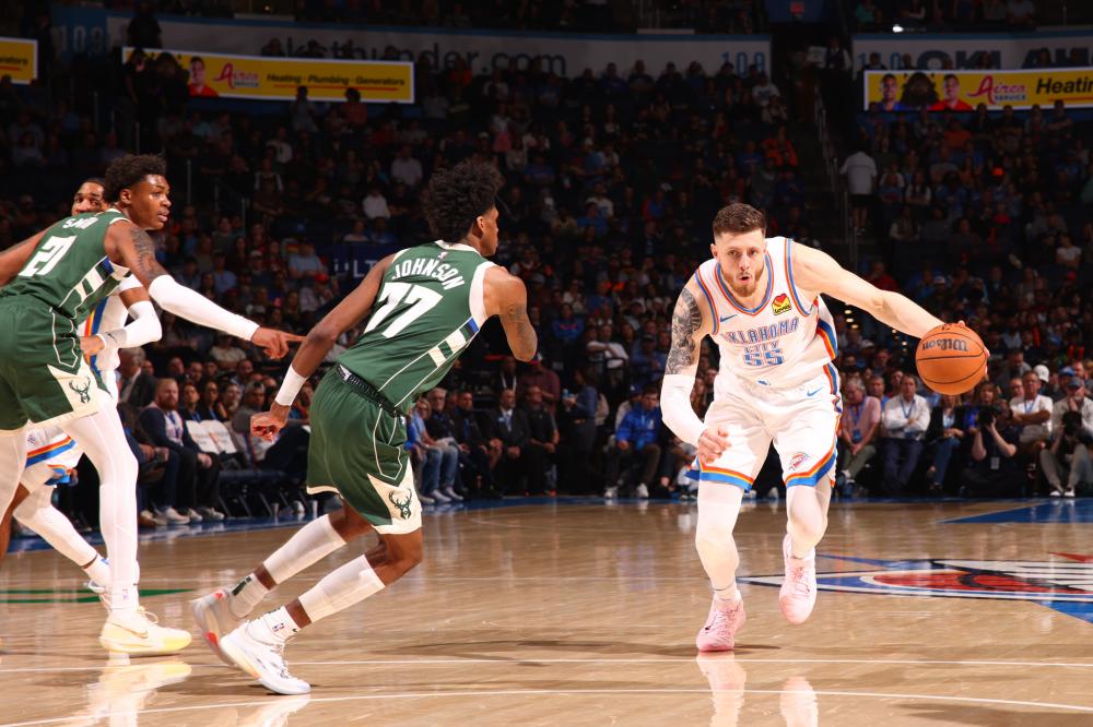 她遇到一名 她遇到一名